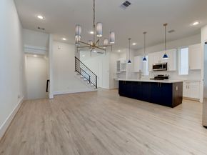 5241 Darling Street, Houston TX 77007