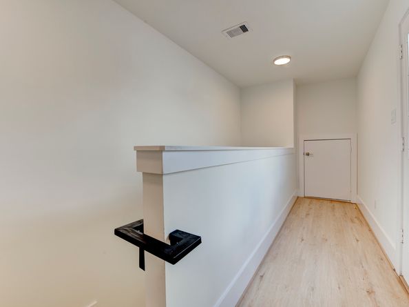 5241 Darling Street, Houston TX 77007