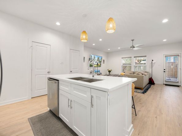 5712 Elysian Street, Houston TX 77009