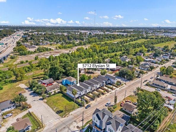 5712 Elysian Street, Houston TX 77009