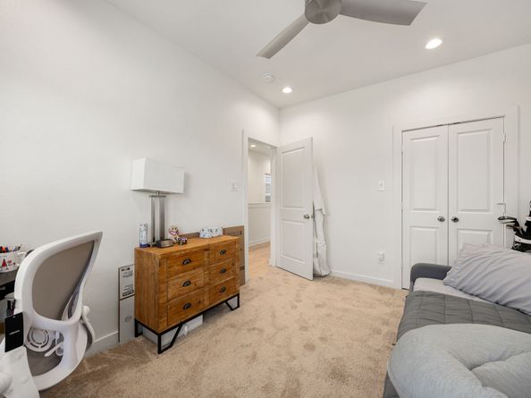 5712 Elysian Street, Houston TX 77009