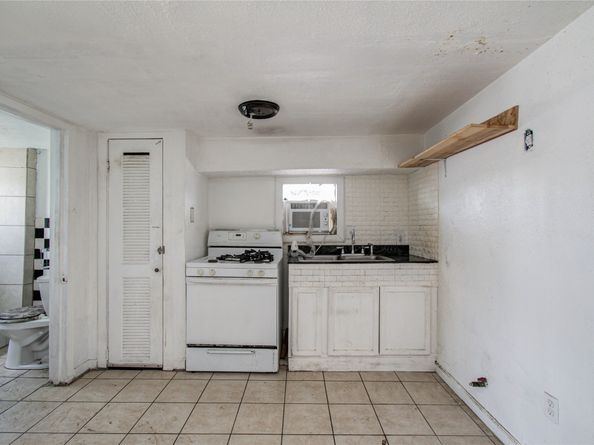 6700 Avenue S, Houston TX 77011