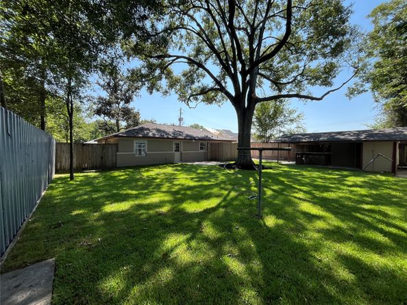2315 Langley Road, Houston TX 77093