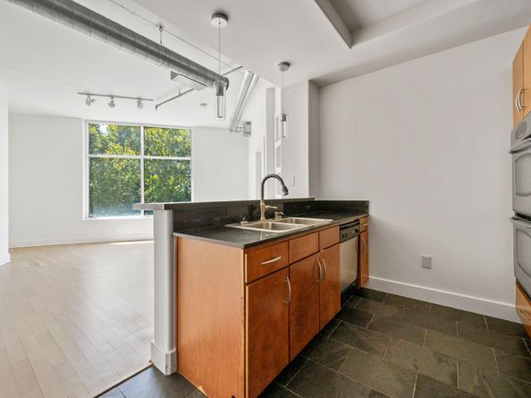 1901 Post Oak Boulevard 306, Houston TX 77056