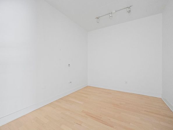 1901 Post Oak Boulevard 306, Houston TX 77056