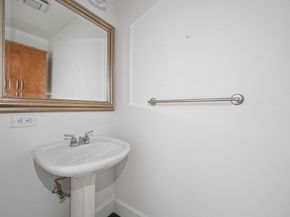 1901 Post Oak Boulevard 306, Houston TX 77056