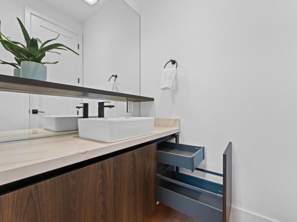 6711 Housman Street, Houston TX 77055