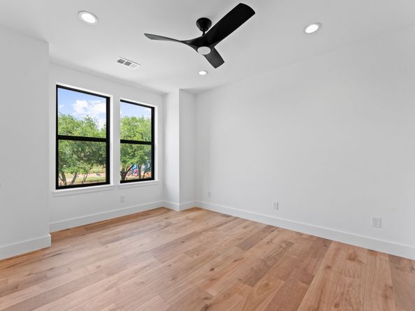 6711 Housman Street, Houston TX 77055