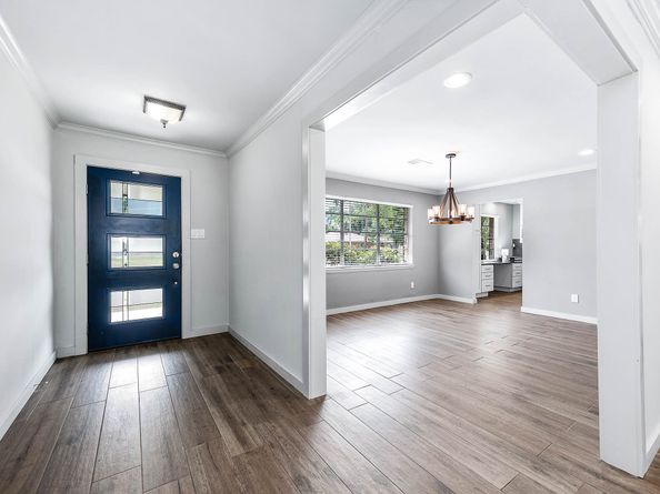 6030 Warm Springs Road, Houston TX 77035