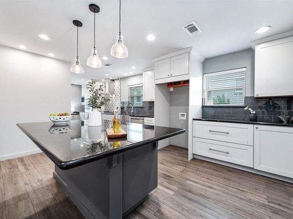 6030 Warm Springs Road, Houston TX 77035