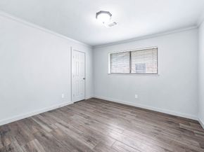 6030 Warm Springs Road, Houston TX 77035