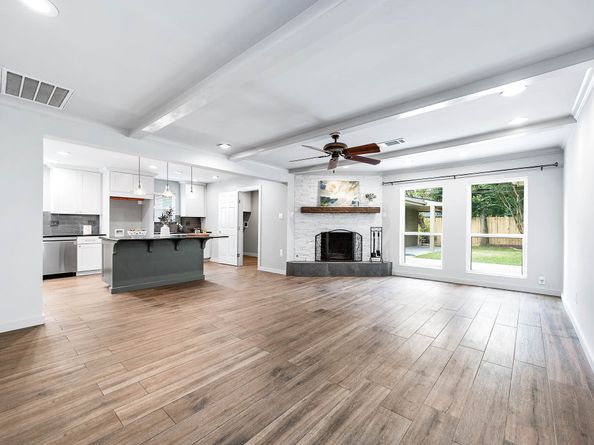 6030 Warm Springs Road, Houston TX 77035