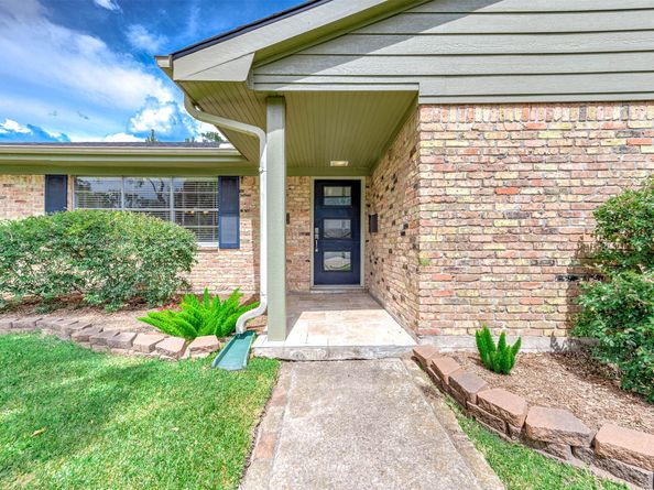 6030 Warm Springs Road, Houston TX 77035