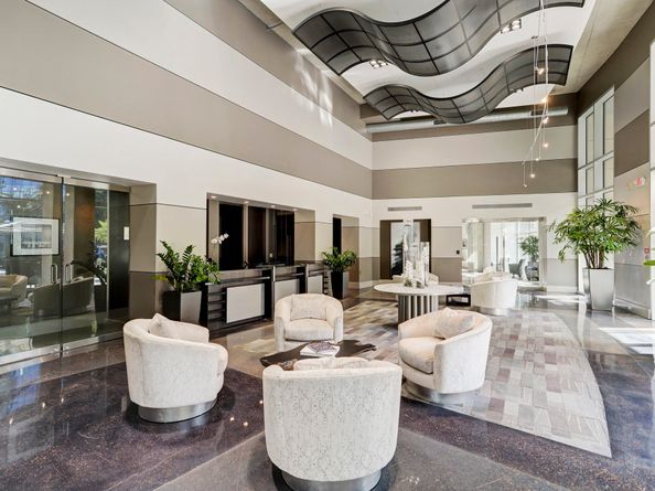 1901 Post Oak Boulevard 204, Houston TX 77056