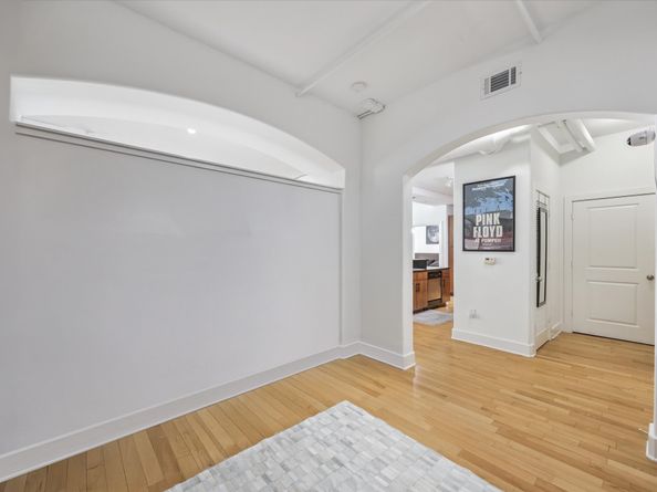 1901 Post Oak Boulevard 204, Houston TX 77056