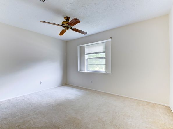 5638 Long Creek Lane, Houston TX 77088