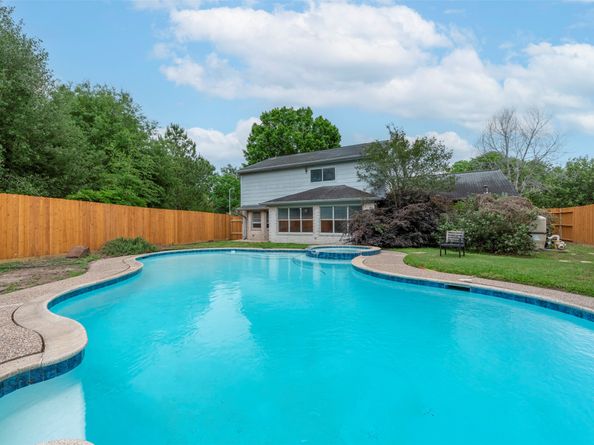 5638 Long Creek Lane, Houston TX 77088