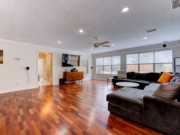 5638 Long Creek Lane, Houston TX 77088