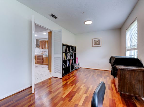 5638 Long Creek Lane, Houston TX 77088