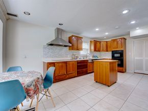 5638 Long Creek Lane, Houston TX 77088