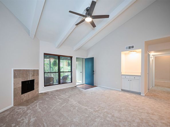 5711 Sugar Hill Drive 100, Houston TX 77057