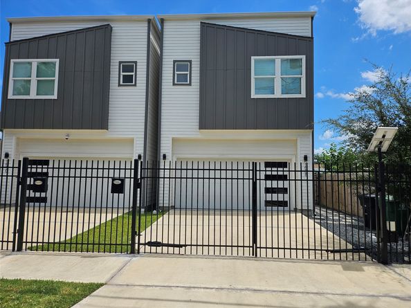 1508 Weiss Street, Houston TX 77009