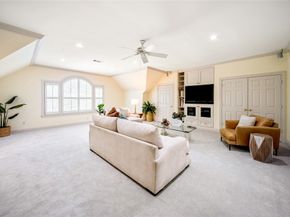 2 Soldiers Creek Circle, Hunters Creek Village TX 77024
