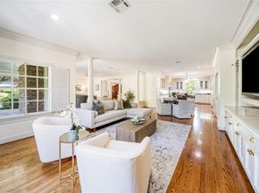 2 Soldiers Creek Circle, Hunters Creek Village TX 77024