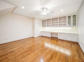2 Soldiers Creek Circle, Hunters Creek Village TX 77024