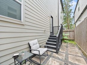1333 W 22nd Street F, Houston TX 77008