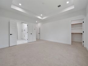 7012 Saint Augustine Street, Houston TX 77021