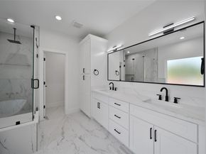 7012 Saint Augustine Street, Houston TX 77021