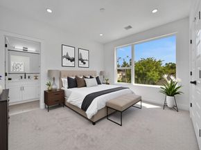 7012 Saint Augustine Street, Houston TX 77021