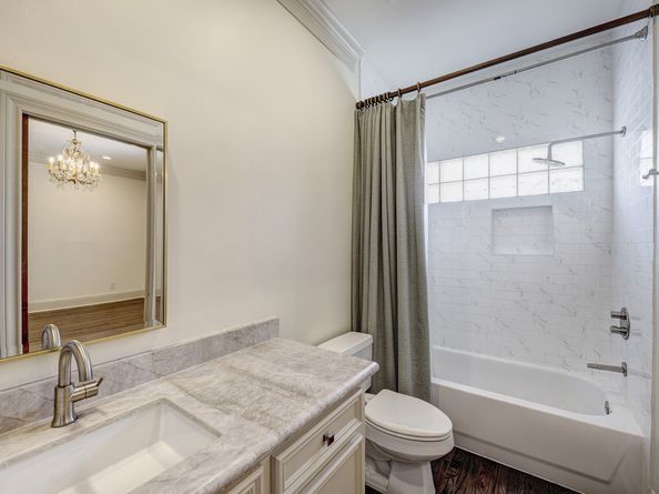 5124 Chevy Chase Drive, Houston TX 77056