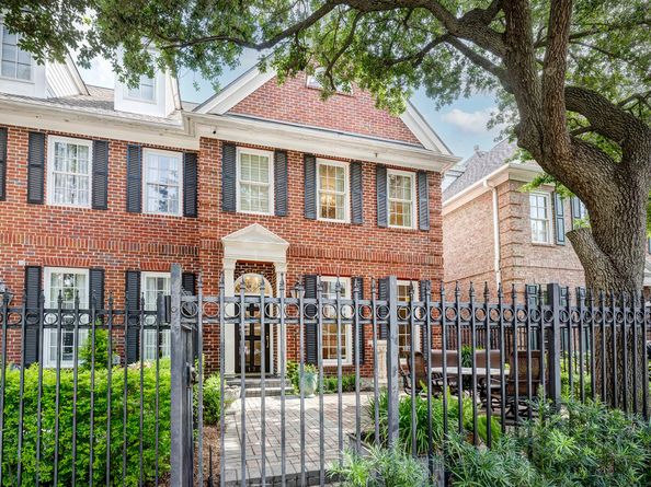 5124 Chevy Chase Drive, Houston TX 77056