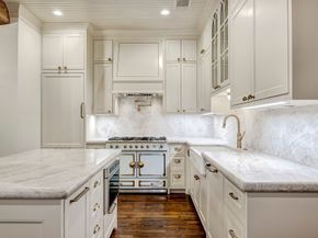 5124 Chevy Chase Drive, Houston TX 77056