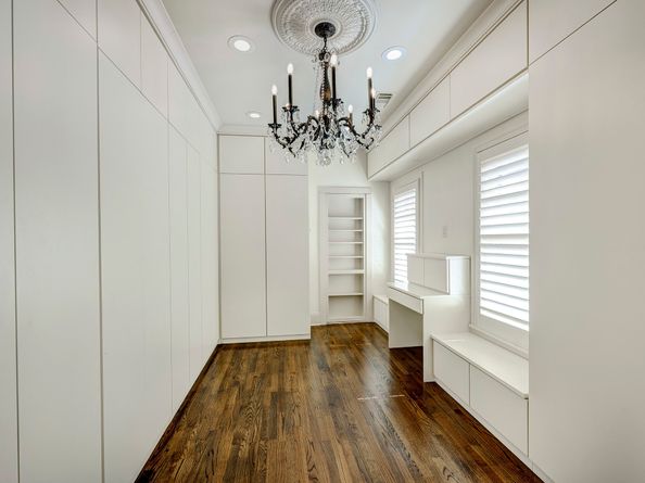 5124 Chevy Chase Drive, Houston TX 77056