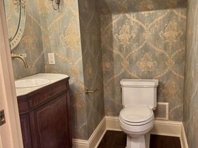 5124 Chevy Chase Drive, Houston TX 77056