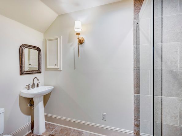 5124 Chevy Chase Drive, Houston TX 77056