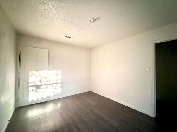 3918 Summit Valley Drive, Houston TX 77082