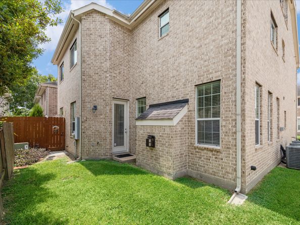 3203 HOLLY PATH Drive, Houston TX 77042