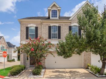 3203 HOLLY PATH Drive