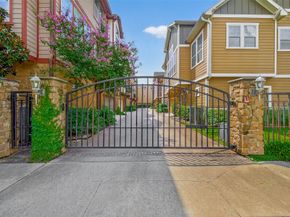 940 W 24th Street, Houston TX 77008
