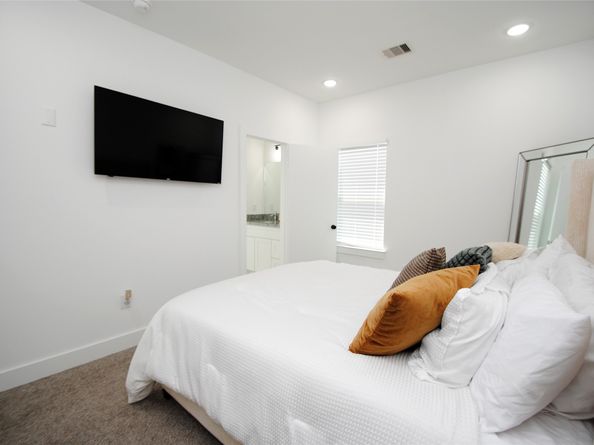 4523 Sunflower Street, Houston TX 77051