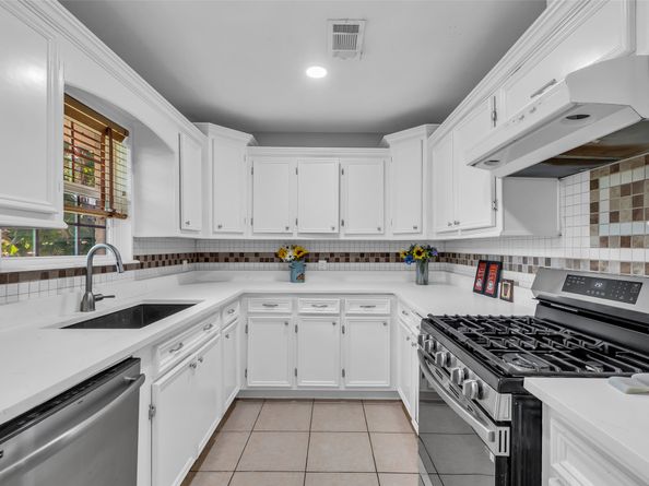 13206 Hollypark Drive, Houston TX 77015