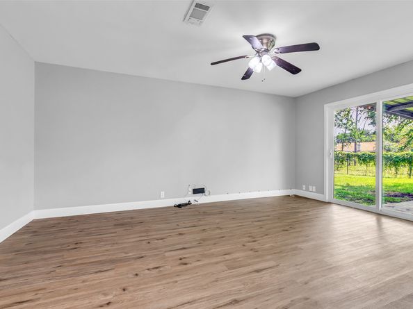 13206 Hollypark Drive, Houston TX 77015
