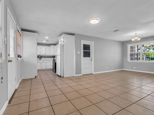 13206 Hollypark Drive, Houston TX 77015