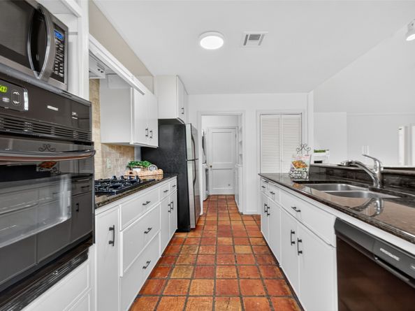 6003 Benning Drive, Houston TX 77096