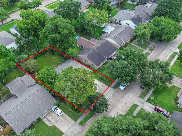 6003 Benning Drive, Houston TX 77096