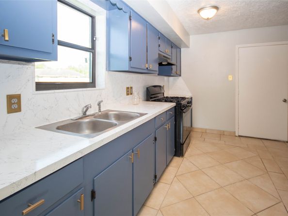 10902 Mosscrest Drive, Houston TX 77048